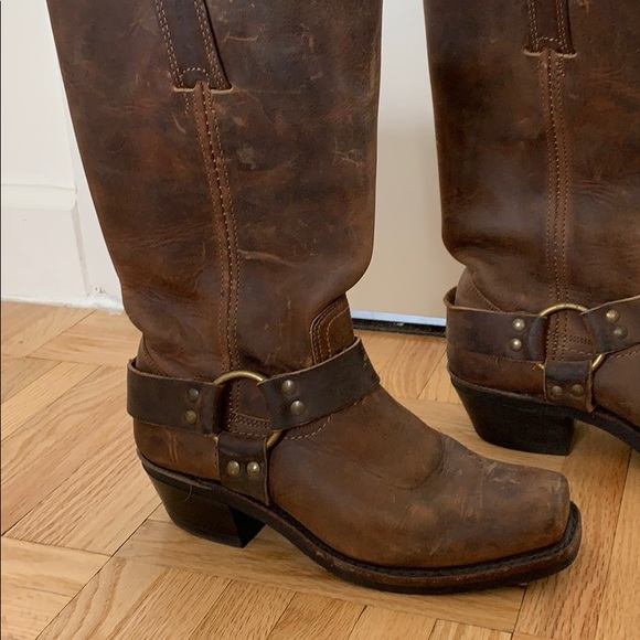 Western Style Boot - Picture 2 of 3